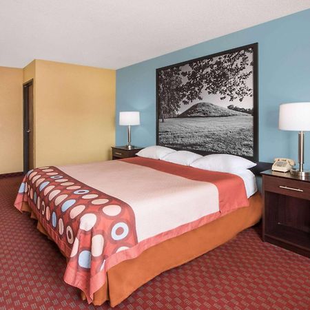 Super 8 By Wyndham Troy Il/St. Louis Area Hotel Exterior photo