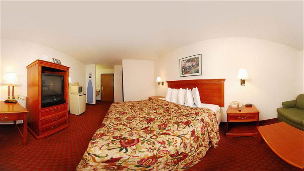 Super 8 By Wyndham Troy Il/St. Louis Area Hotel Exterior photo